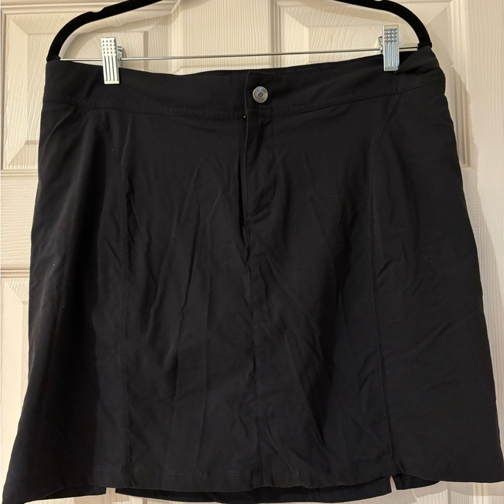 Columbia Black Athletic Skort Lightweight and Versatile Size 14